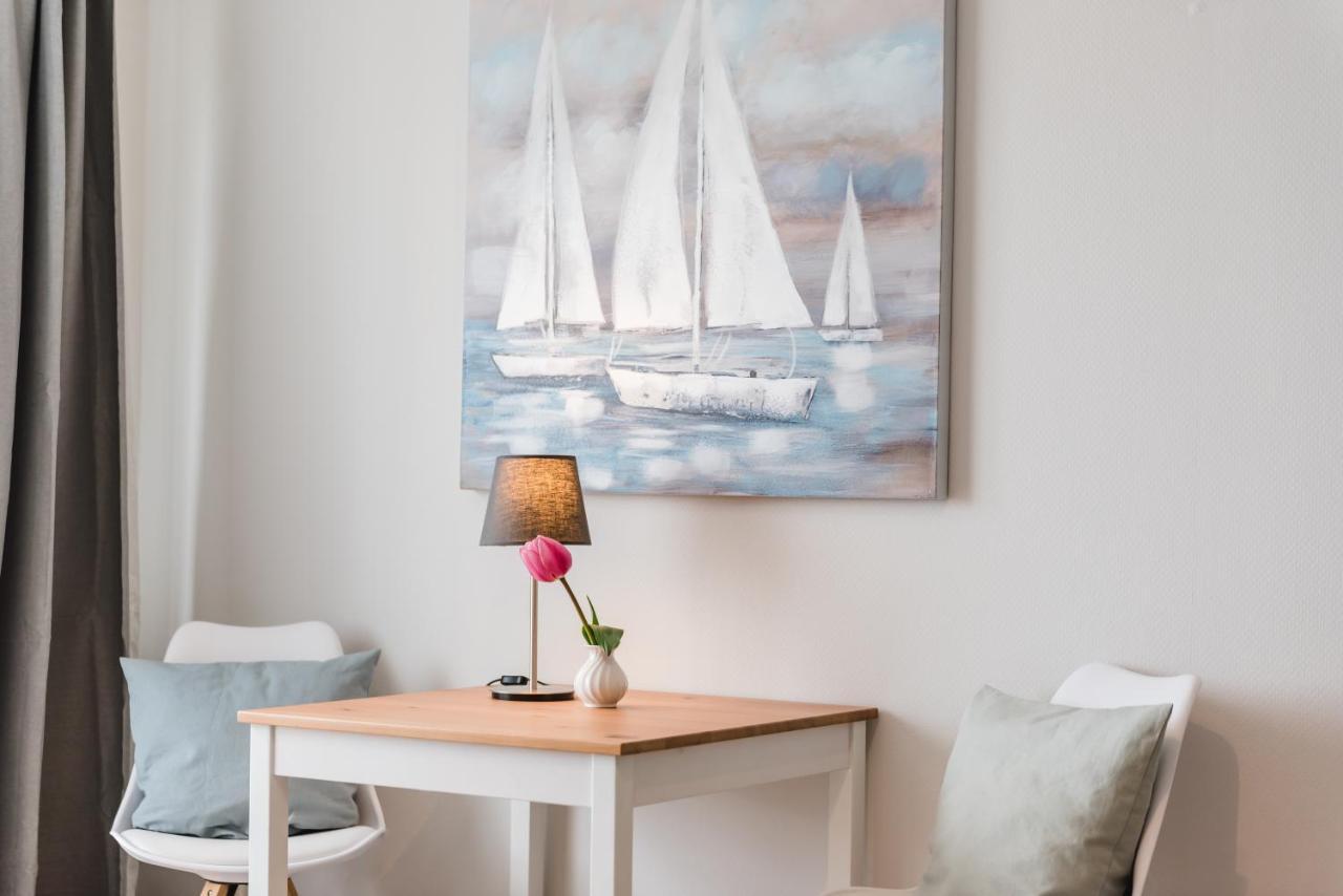 Straendhus Bed&Breakfast Hasselberg  Exterior foto